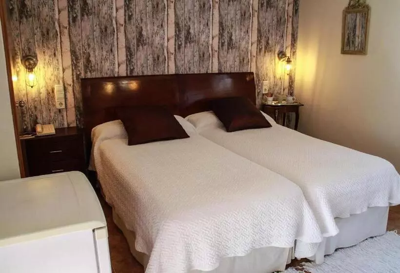 Отель Iris La Eliana