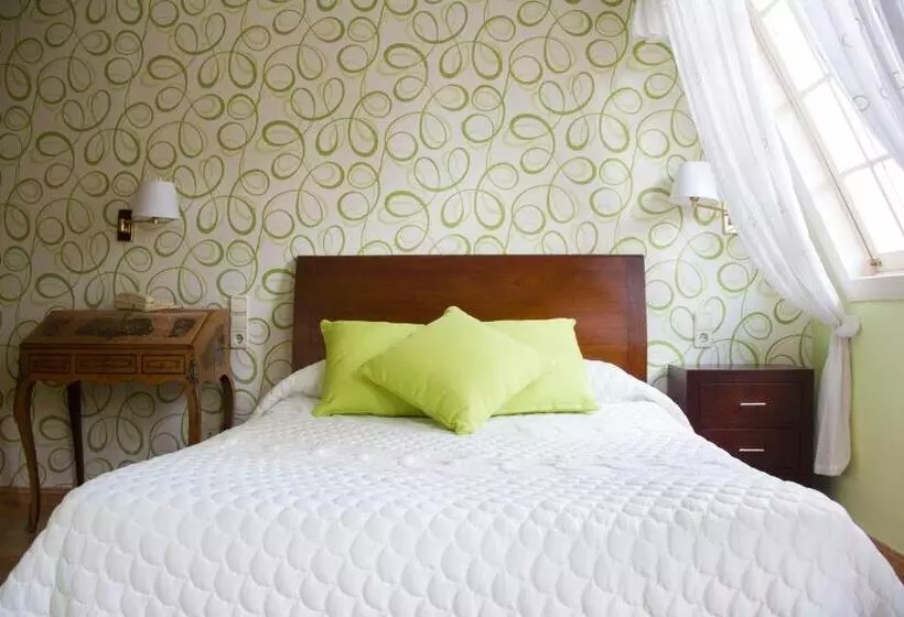 Отель Iris La Eliana