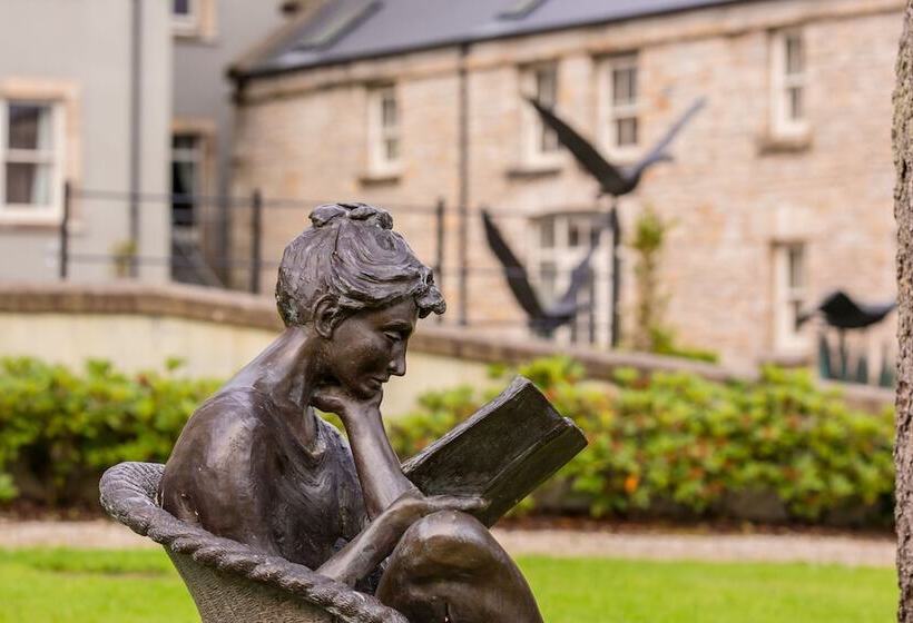 فندق Lough Eske Castle