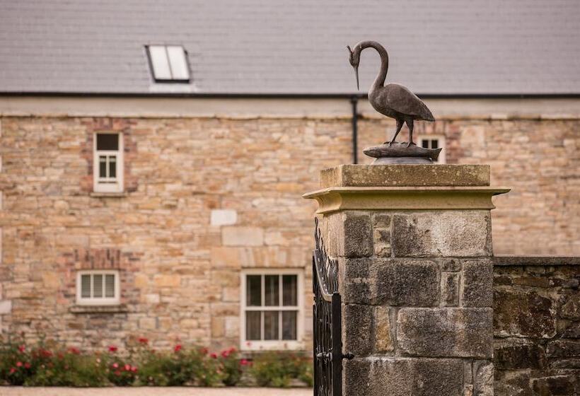 فندق Lough Eske Castle