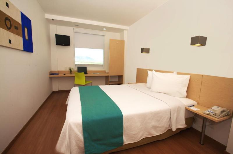 هتل One Saltillo Derramadero