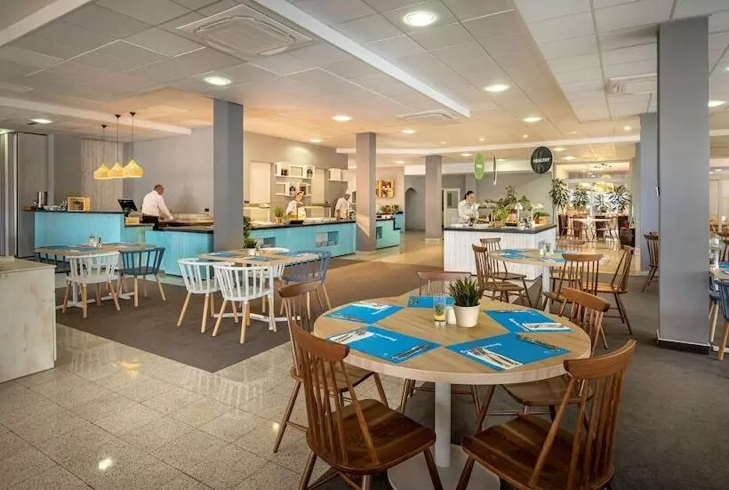 호텔 Valamar Villa Adria