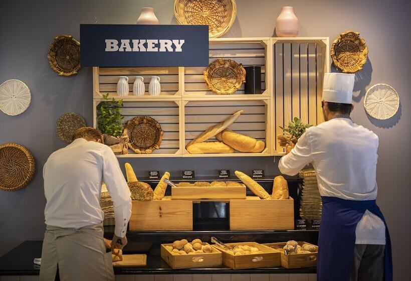 Отель Valamar Villa Adria