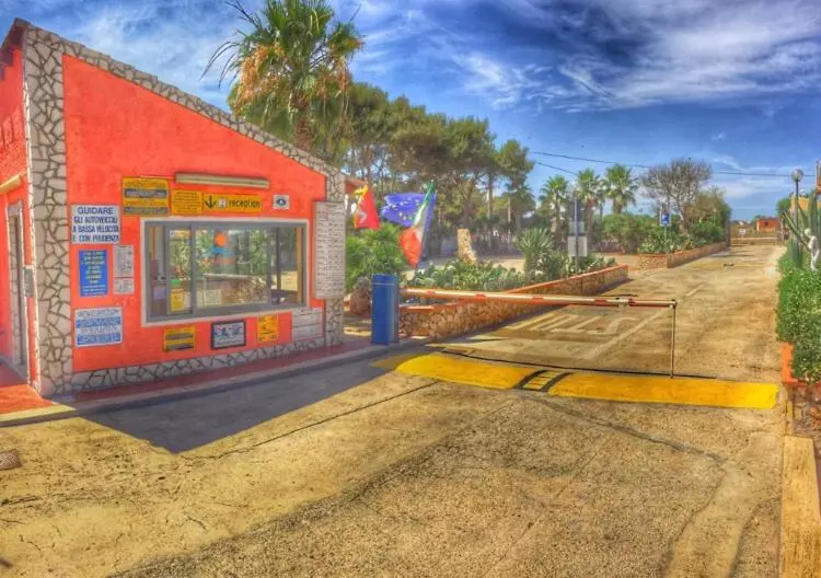 هتل Camping Residence Capo Passero