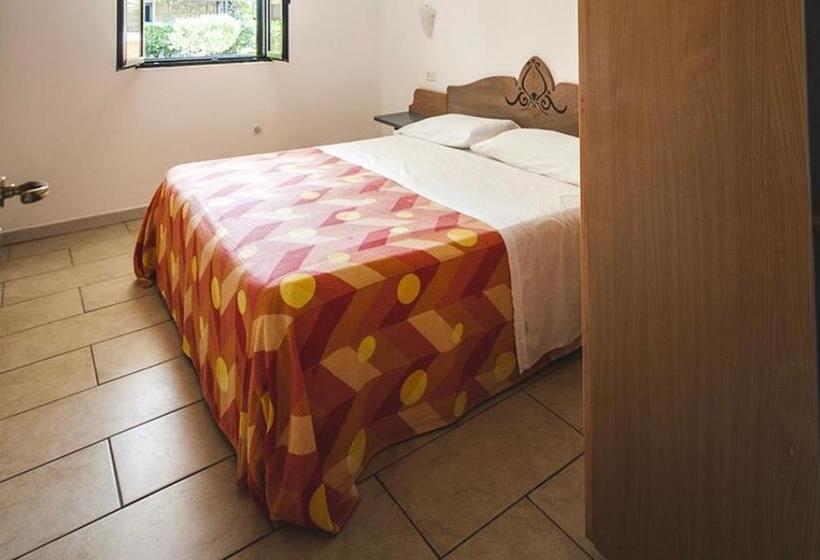 Otel Villaggio Emmanuele