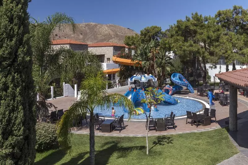 Costa Lindia Beach Resort