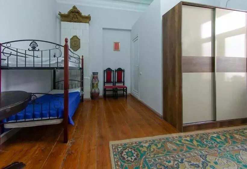 هتل House 1899