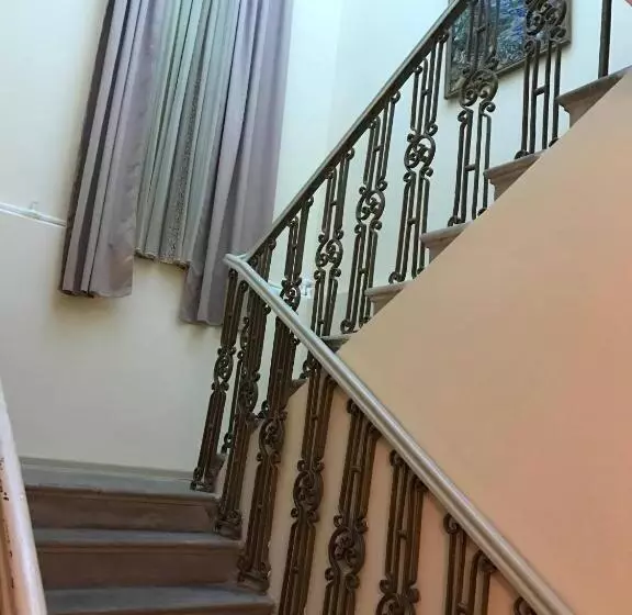 هتل House 1899