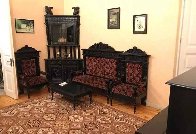 هتل House 1899