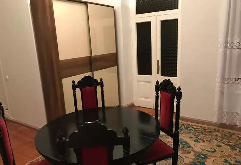 هتل House 1899