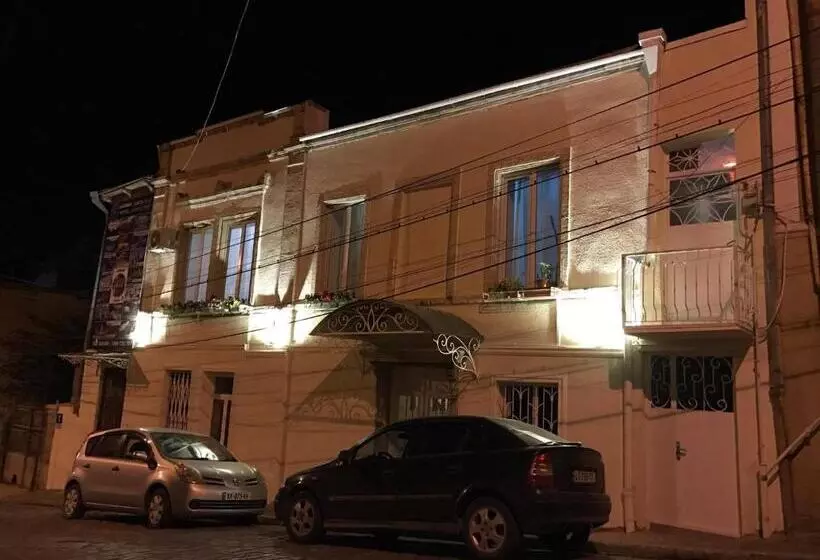 هتل House 1899