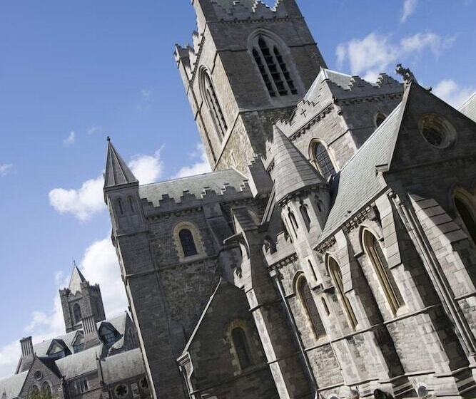 酒店 Travelodge Plus Dublin City Centre