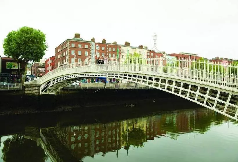 هتل Travelodge Plus Dublin City Centre