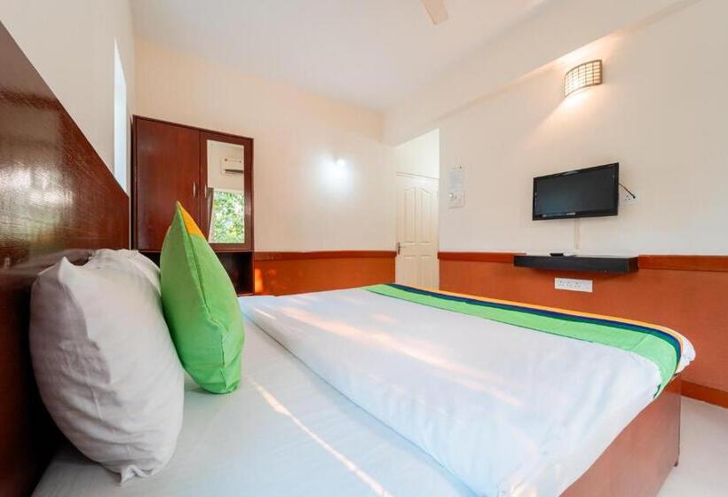 Пансион Treebo Gulmohar Beach Resort