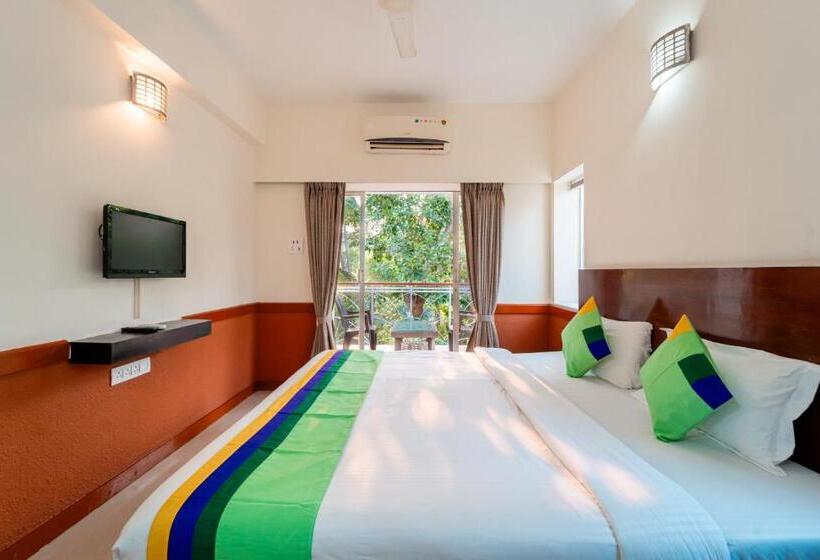 Пансион Treebo Gulmohar Beach Resort