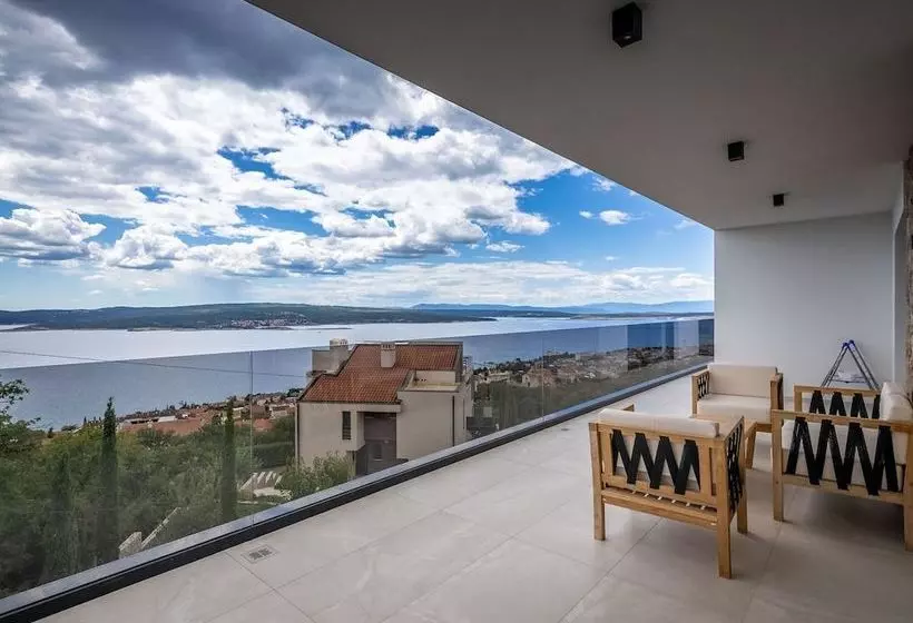 Deluxe Villa Provvidenza With Breathtaking Sea View