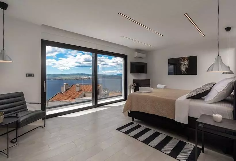 Deluxe Villa Provvidenza With Breathtaking Sea View