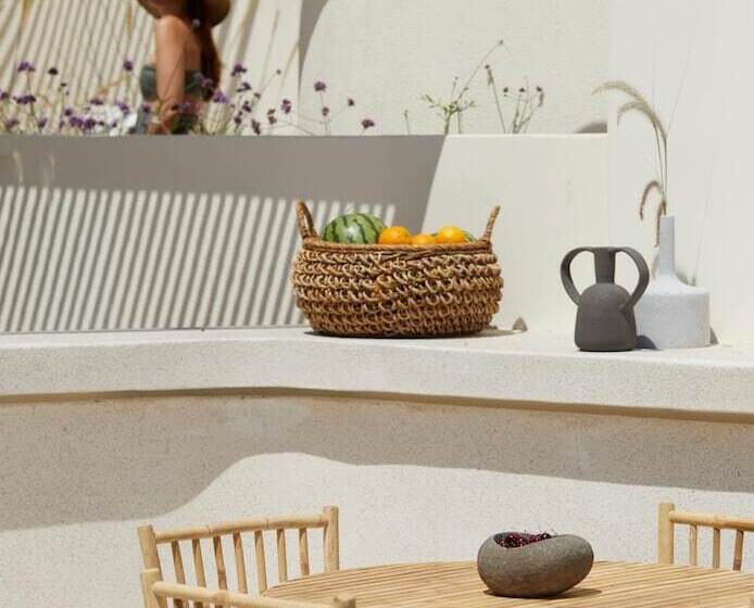 酒店 White Pebble Suites