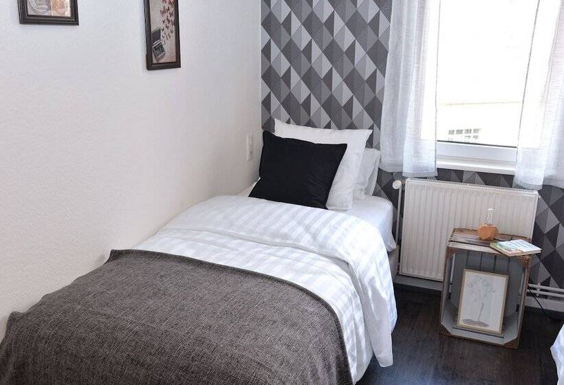 פנסיון Entre Ried Et Rhin