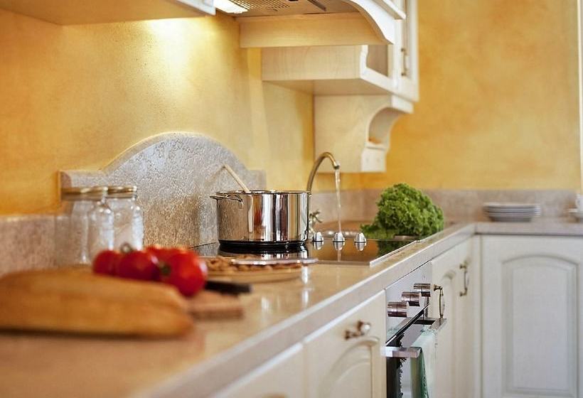 Beautiful Villa With Swimming Pool Surrounded By A Natural Fence