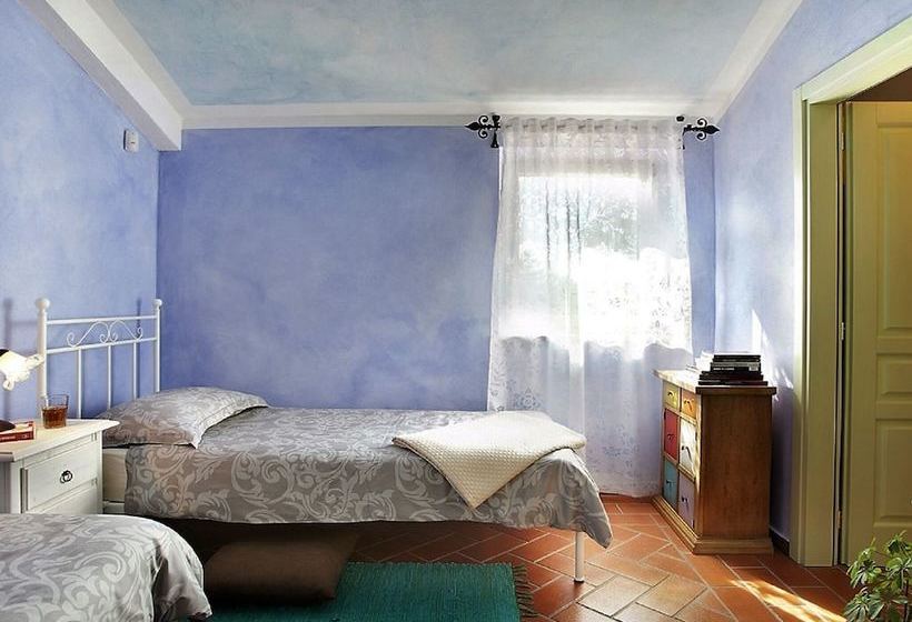 Beautiful Villa With Swimming Pool Surrounded By A Natural Fence