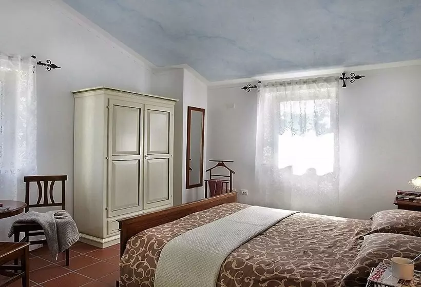 Beautiful Villa With Swimming Pool Surrounded By A Natural Fence
