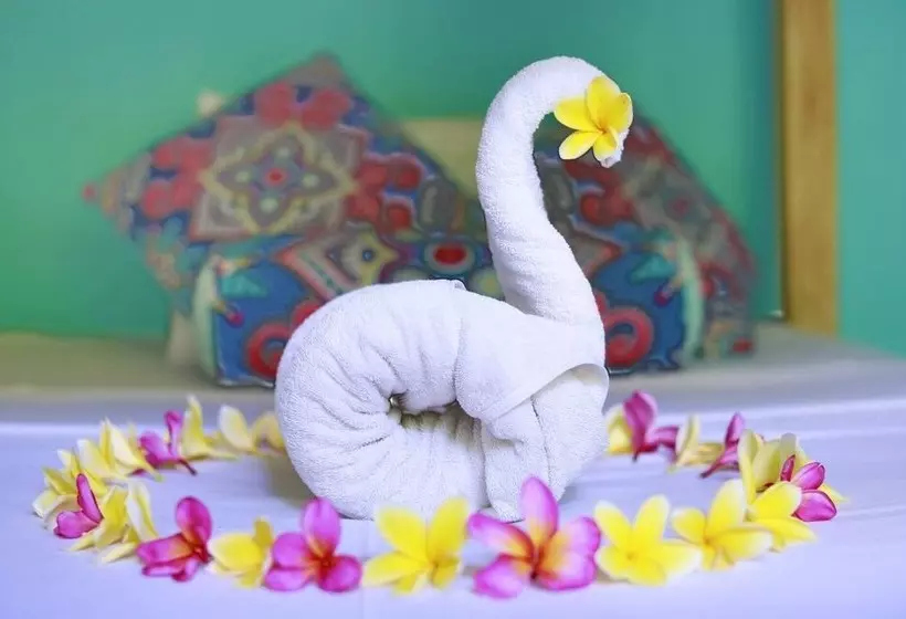 Kirana Homestay  Breeze Bungalow