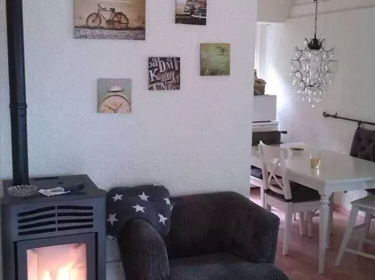 Residenssi Inviting 2 Bed House In Tignale
