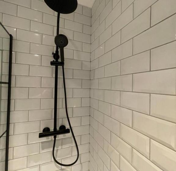 ベッドアンドブレックファースト The Lazy Pug