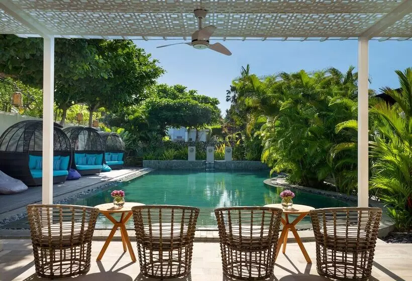בית מלון כפרי Avani Seminyak Bali Resort