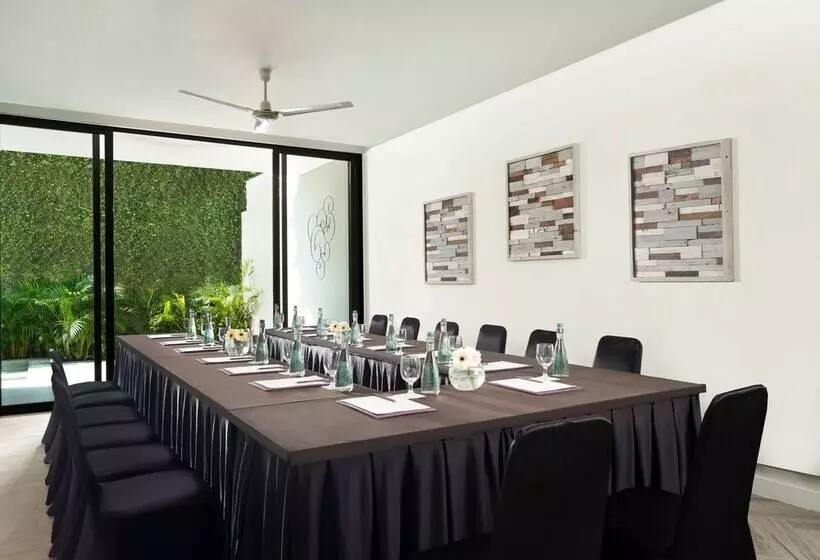 בית מלון כפרי Avani Seminyak Bali Resort