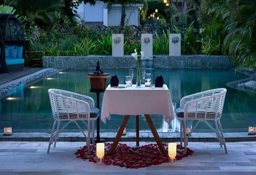 בית מלון כפרי Avani Seminyak Bali Resort