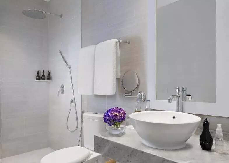 בית מלון כפרי Avani Seminyak Bali Resort