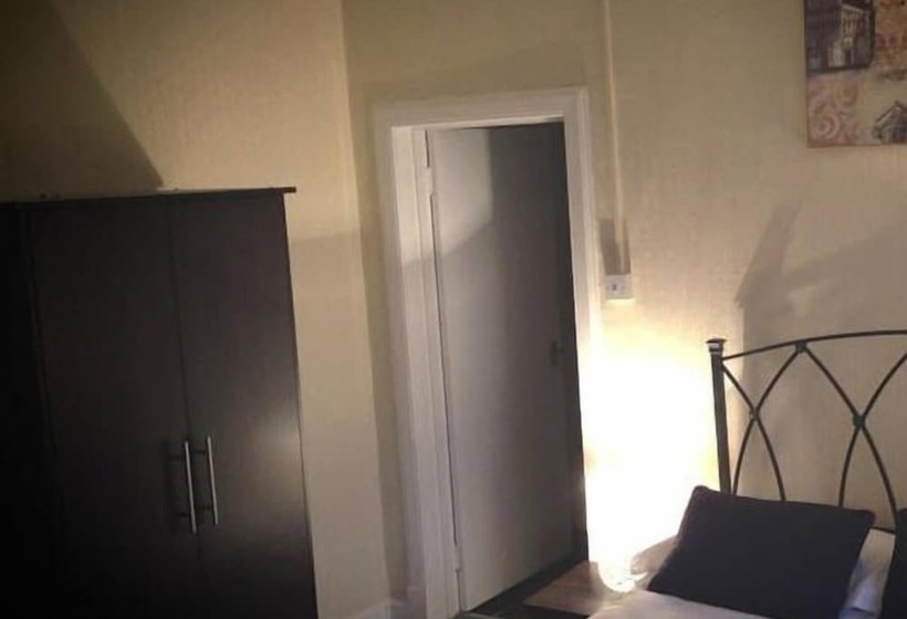 Hotel Chapel Cross Guesthouse