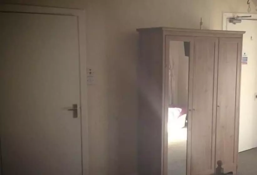 Hotel Chapel Cross Guesthouse