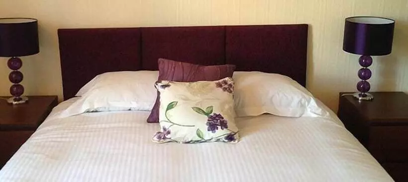 Hotel Chapel Cross Guesthouse