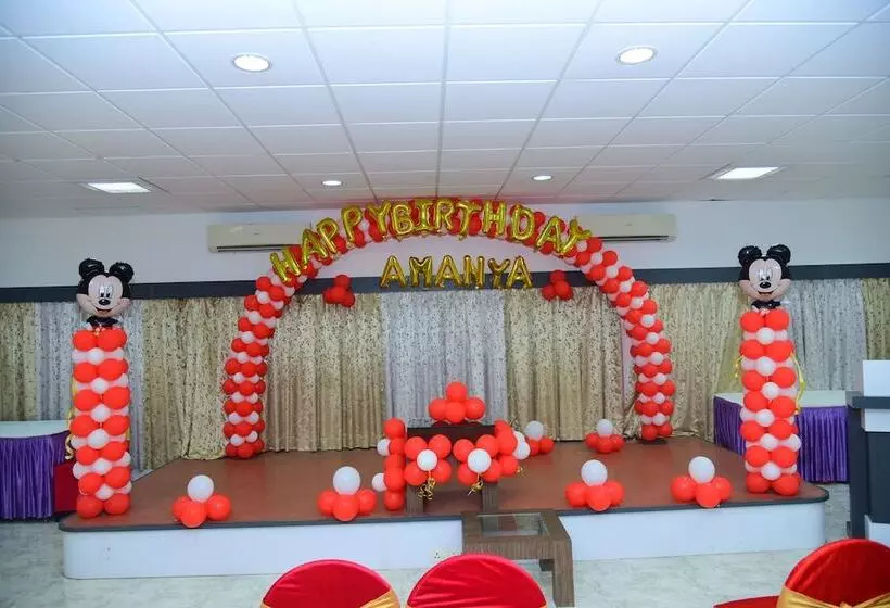 酒店 Lion Lords Inn Rajula