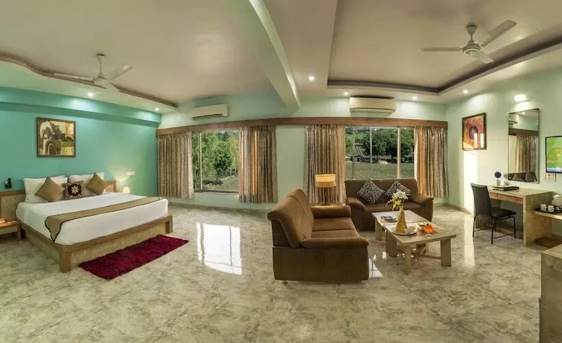 酒店 Lion Lords Inn Rajula