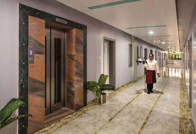 酒店 Lion Lords Inn Rajula