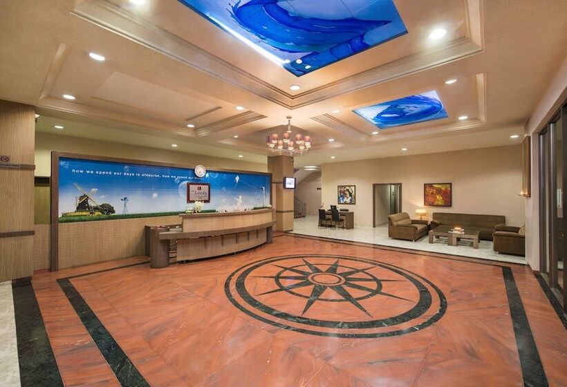 هتل Lion Lords Inn Rajula