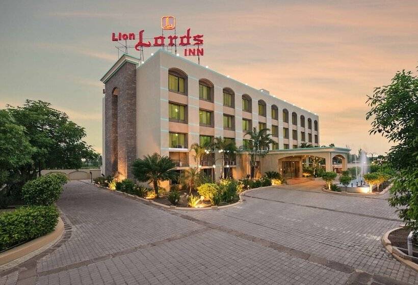 هتل Lion Lords Inn Rajula