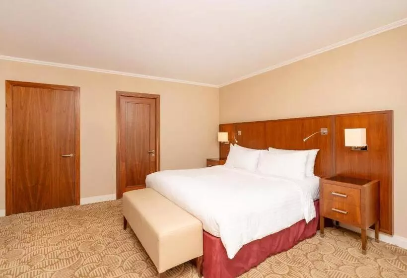 London Twickenham Stadium Hotel, A Member Of Radisson Individuals