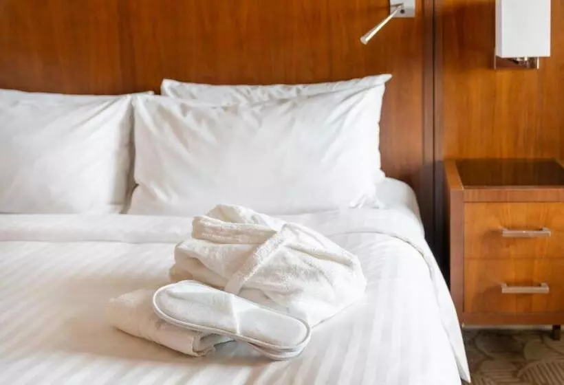 London Twickenham Stadium Hotel, A Member Of Radisson Individuals