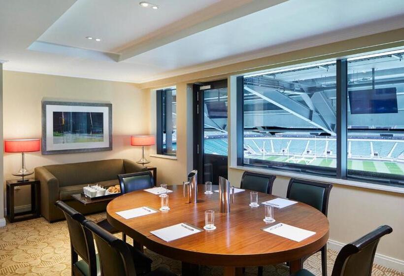London Twickenham Stadium Hotel, A Member Of Radisson Individuals