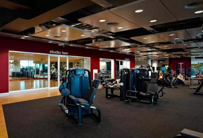 London Twickenham Stadium Hotel, A Member Of Radisson Individuals