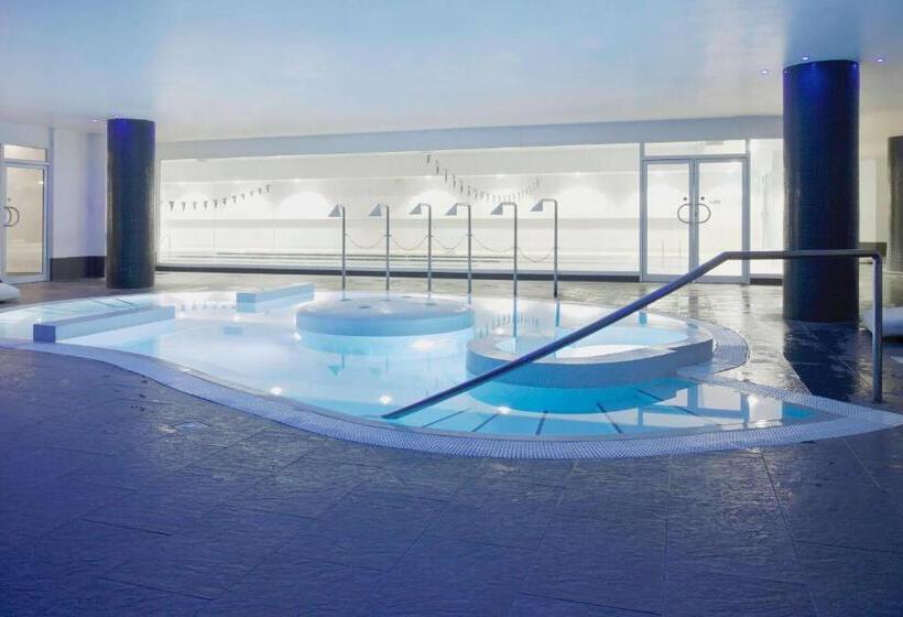 London Twickenham Stadium Hotel, A Member Of Radisson Individuals