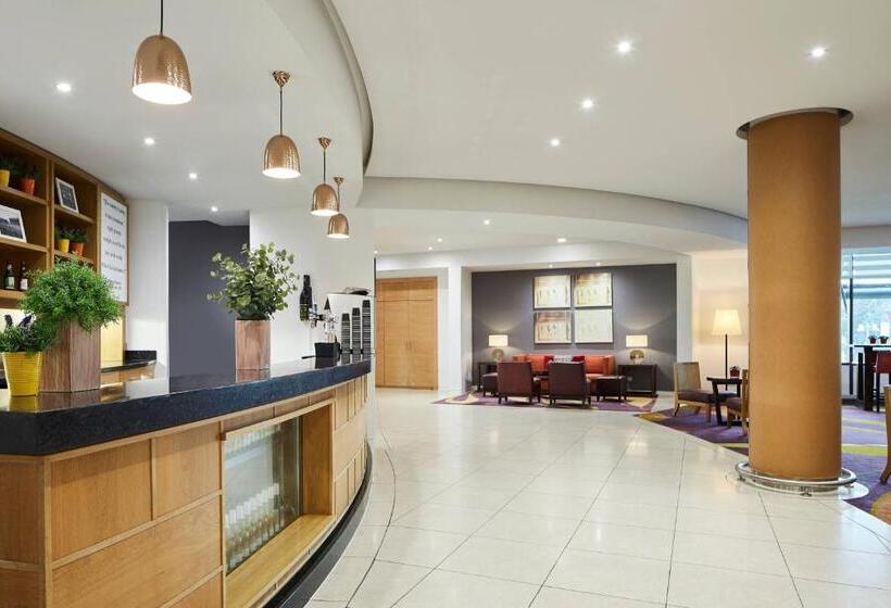 London Twickenham Stadium Hotel, A Member Of Radisson Individuals