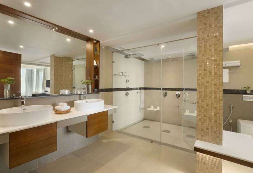 فندق Ramada Resort By Wyndham Kochi