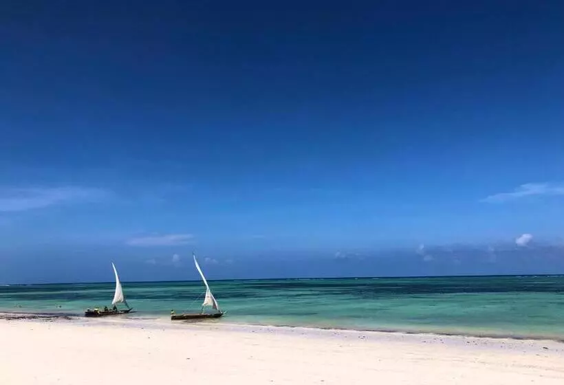 Отель Sultan Sands Island Resort & Spa