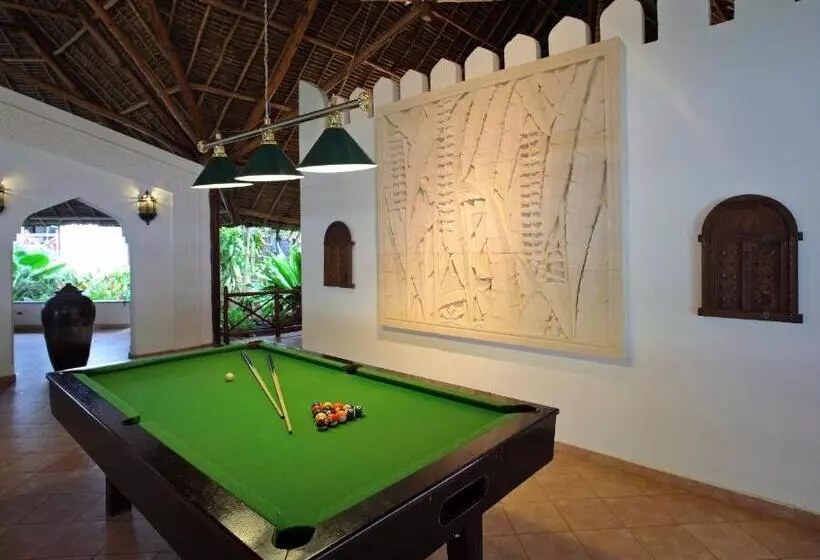 Отель Sultan Sands Island Resort & Spa